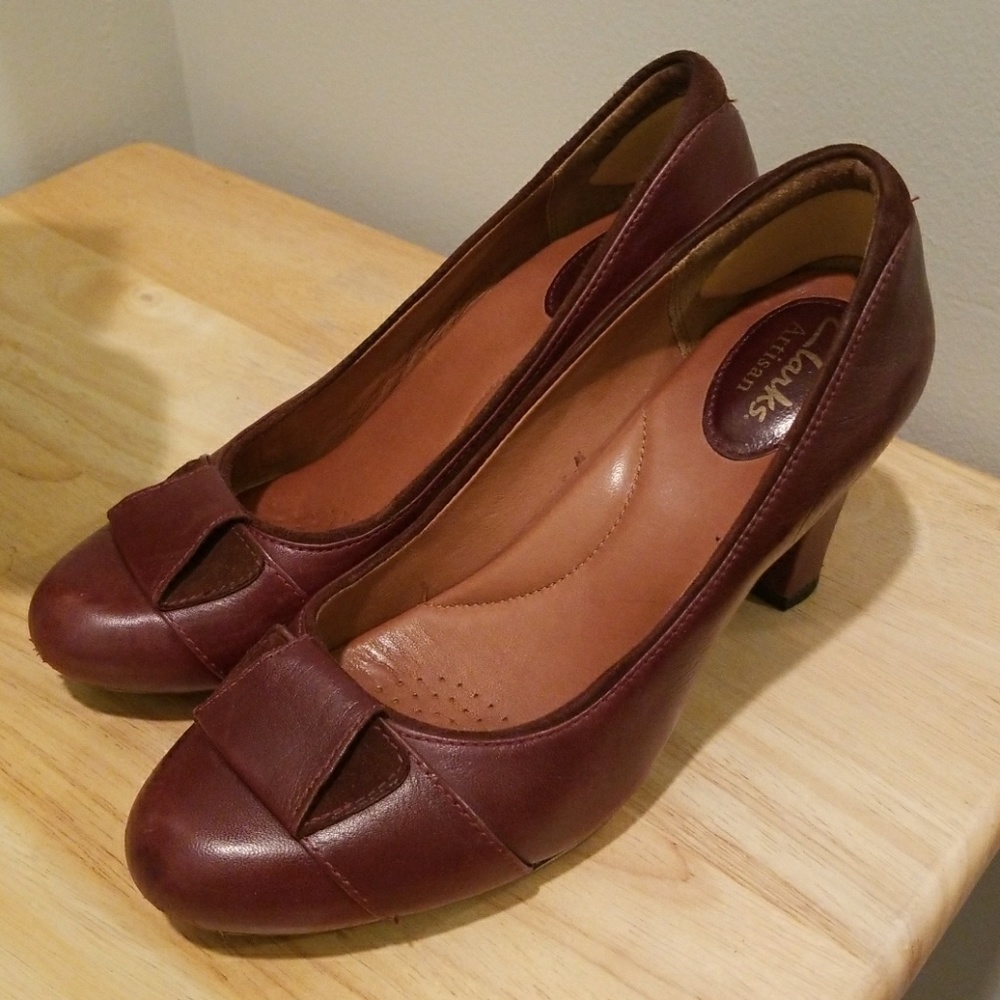 Clarks Burgundy Leather Mid Heel Pumps